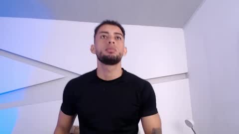 Kael online show from 11-28-25, 01:36