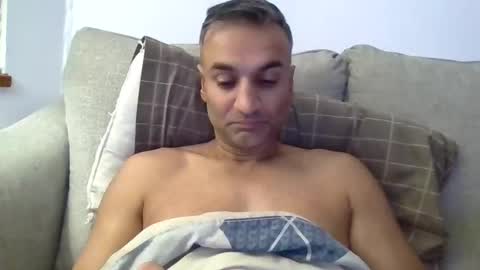 darryl43321 online show from 10-25-25, 05:37