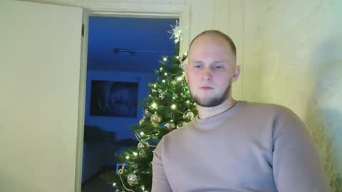 Snapshot of dartanjanas chatting on 12-14-24, 11:34 Dario online show from 12-14-24, 11:34