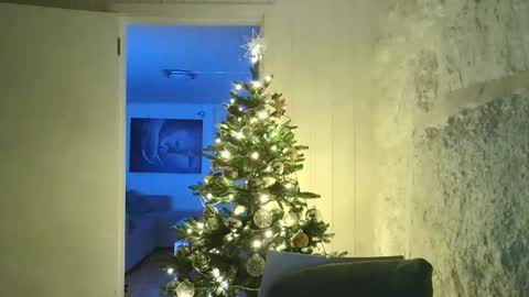 Snapshot of dartanjanas chatting on 12-30-24, 05:44 Dario online show from 12-30-24, 05:44