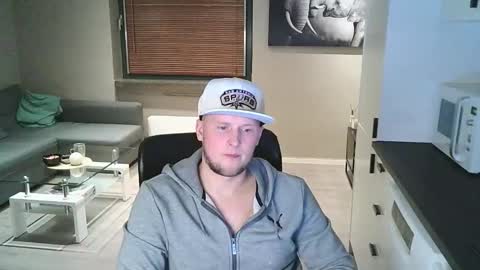 Snapshot of dartanjanas chatting on 11-12-25, 05:57 Dario online show from 11-12-25, 05:57