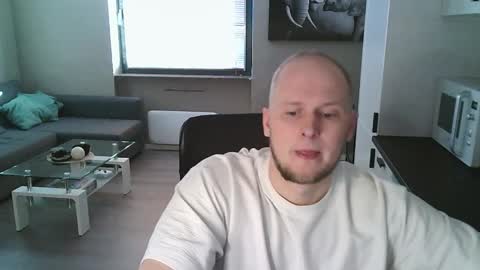 Snapshot of dartanjanas chatting on 11-16-25, 01:06 Dario online show from 11-16-25, 01:06