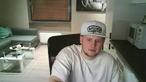 Snapshot of dartanjanas chatting on 11-22-25, 04:39 Dario online show from 11-22-25, 04:39