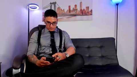 Snapshot of dash_bukoski chatting on 01-19-26, 01:15 Dash online show from 01-19-26, 01:15