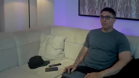 Snapshot of dash_bukoski chatting on 02-04-26, 10:54 Dash online show from 02-04-26, 10:54