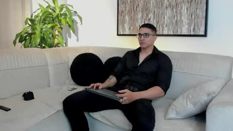 Snapshot of dash_bukoski chatting on 02-13-26, 11:06 Dash online show from 02-13-26, 11:06