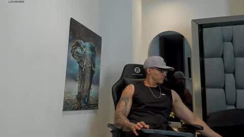 Snapshot of dash_bukoski chatting on 02-19-26, 11:28 Dash online show from 02-19-26, 11:28