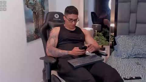 Snapshot of dash_bukoski chatting on 02-28-26, 01:45 Dash online show from 02-28-26, 01:45