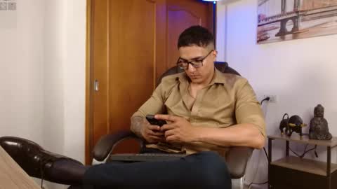 Snapshot of dash_bukoski chatting on 03-04-26, 02:01 Dash online show from 03-04-26, 02:01