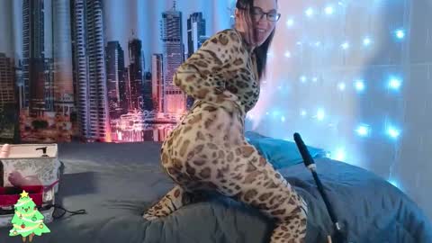 DashaHart online show from 12-13-25, 07:53