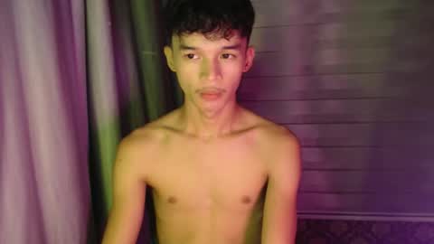 Snapshot of dave_twinkxx chatting on 12-22-25, 07:27 Eloy online show from 12-22-25, 07:27