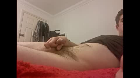 Snapshot of daveycumplaywithme chatting on 10-31-25, 02:01 daveycumplaywithme online show from 10-31-25, 02:01