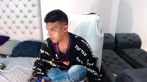 Snapshot of david_bandercock chatting on 01-06-25, 09:30 david_bandercock online show from 01-06-25, 09:30