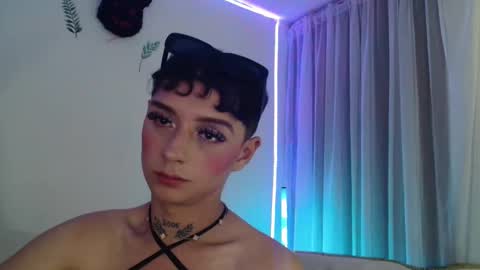 Snapshot of david_fox01 chatting on 09-26-25, 04:16 David Fox online show from 09-26-25, 04:16