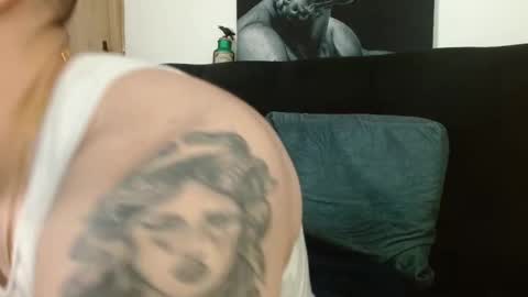 Twitter davidsanctum online show from 11-15-25, 08:27