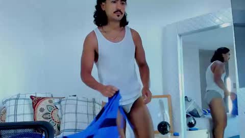 Hey im David that loves to explore and speak their fantasies. Very open talktative and nice. Feel free to chat with me online show from 09-23-25, 01:14