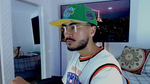 Hey im David that loves to explore and speak their fantasies. Very open talktative and nice. Feel free to chat with me online show from 03-12-26, 02:50