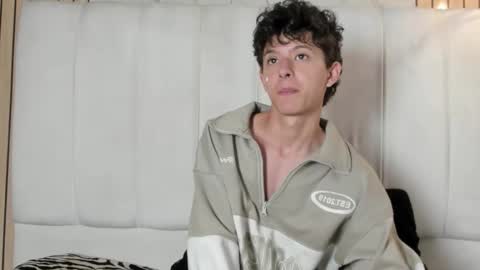 Roy online show from 02-20-26, 12:38