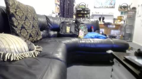 Snapshot of davidcamazda chatting on 10-20-25, 03:12 davidcamazda online show from 10-20-25, 03:12
