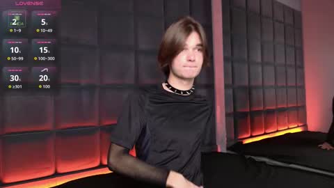 Snapshot of davidleatherhoff chatting on 11-06-25, 03:24 DAVID online show from 11-06-25, 03:24