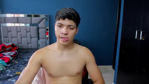 Snapshot of davidro030 chatting on 09-25-25, 08:34 davidro030 online show from 09-25-25, 08:34