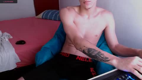 Snapshot of davidsalazar33 chatting on 03-08-25, 02:23 davidsalazar33 online show from 03-08-25, 02:23