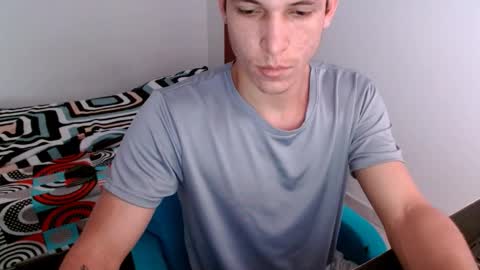 Snapshot of davidsalazar33 chatting on 10-18-25, 09:04 davidsalazar33 online show from 10-18-25, 09:04