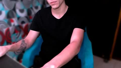 Snapshot of davidsalazar33 chatting on 11-21-25, 10:41 davidsalazar33 online show from 11-21-25, 10:41