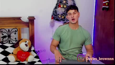 Davies brown    schedule 12pm to 5pm col time online show from 12-31-24, 08:12