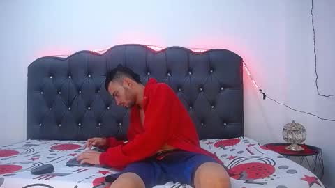 Snapshot of daviid_457 chatting on 10-18-25, 12:17 David online show from 10-18-25, 12:17