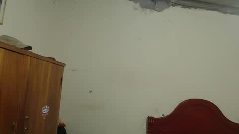 Snapshot of daylon_brown_ chatting on 11-10-25, 10:58 Dylon online show from 11-10-25, 10:58