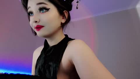 Snapshot of dazzl1ngfire chatting on 10-15-25, 04:45 Natsumi online show from 10-15-25, 04:45