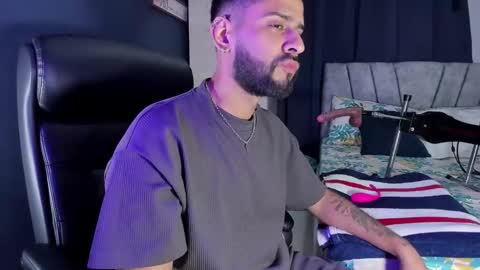 Snapshot of dcollins_ chatting on 10-09-25, 07:50 dcollins_ online show from 10-09-25, 07:50