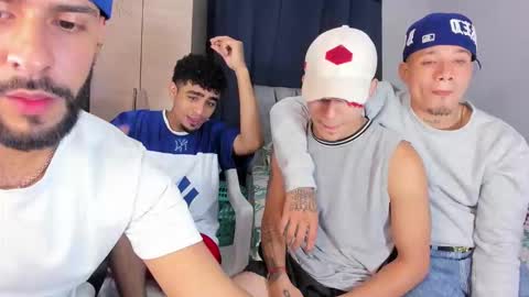 Snapshot of dcollins_ chatting on 10-19-25, 06:25 dcollins_ online show from 10-19-25, 06:25