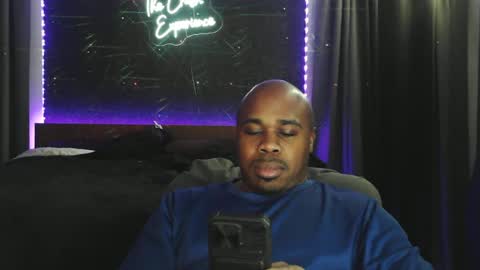 Snapshot of dcrush76 chatting on 02-14-25, 04:26 DCrush online show from 02-14-25, 04:26