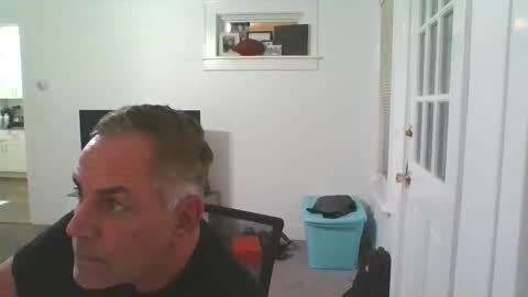 Snapshot of deano2nyc chatting on 12-26-24, 03:49 Deano DILF online show from 12-26-24, 03:49