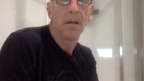 deanofflove221000 online show from 10-19-25, 01:39