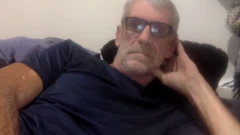 deanofflove221000 online show from 11-11-25, 02:22