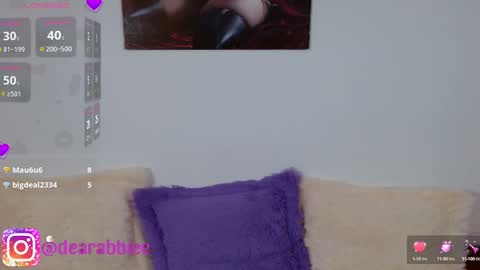 DearAbbie online show from 01-11-25, 01:11