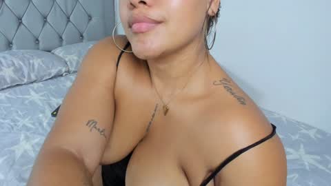 Snapshot of debora_buchanans chatting on 01-08-25, 10:59 Debora online show from 01-08-25, 10:59