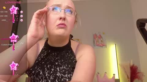 Cherry Pie online show from 12-04-25, 10:02