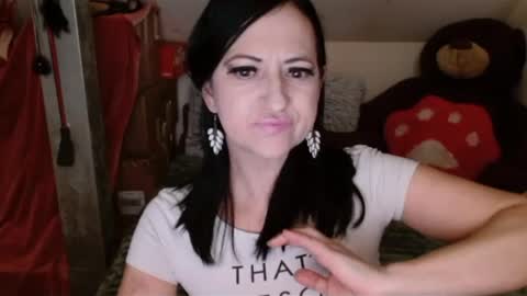 Snapshot of debramilf chatting on 01-12-25, 07:10 DebraMilf online show from 01-12-25, 07:10