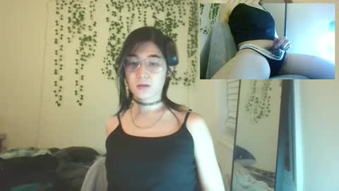 deciduousdoll online show from 01-12-26, 06:29