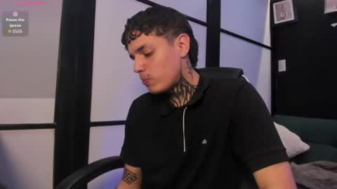 declan_fox online show from 10-09-25, 01:53