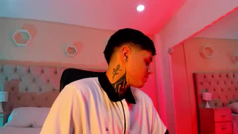 declan_fox online show from 10-18-25, 04:48