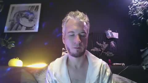 Snapshot of deebo1987 chatting on 12-26-24, 06:22 Deen online show from 12-26-24, 06:22