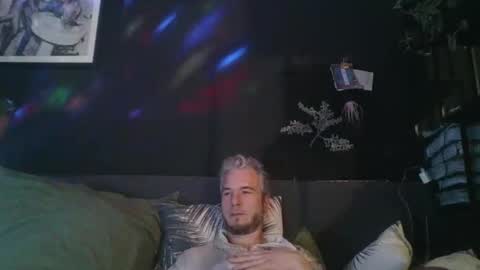 Snapshot of deebo1987 chatting on 12-28-24, 11:59 Deen online show from 12-28-24, 11:59