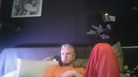 Snapshot of deebo1987 chatting on 01-03-25, 07:50 Deen online show from 01-03-25, 07:50