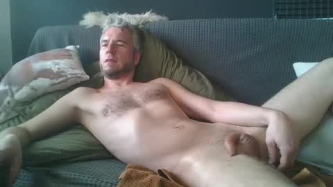 Snapshot of deebo1987 chatting on 01-04-25, 08:28 Deen online show from 01-04-25, 08:28