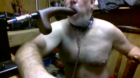 Snapshot of deepthroat227 chatting on 12-30-24, 05:23 Deepthroat My Big Dildos online show from 12-30-24, 05:23